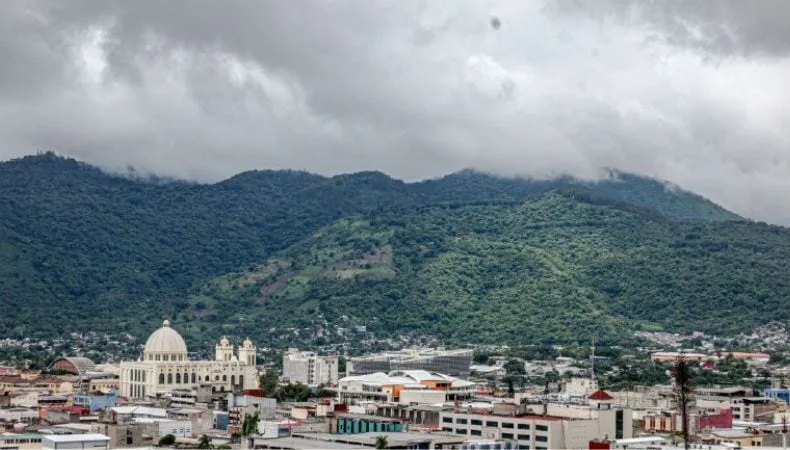 El Ministerio de Medio Ambiente alerta por un posible temporal entre el 23 y el 25 de septiembre en El Salvador