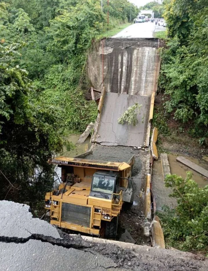 Despliegan maquinaria tras colapso del puente El Pao que conecta Aragua con Guárico
