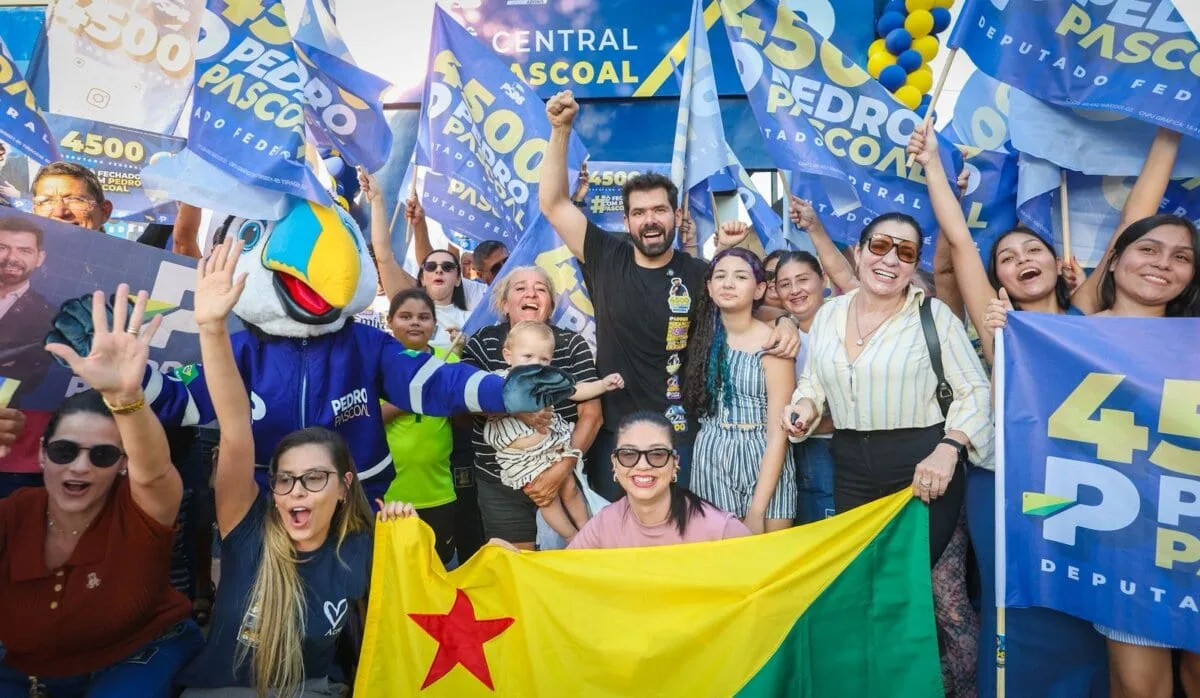 Segundo adesivaço mostra força da campanha de Pedro Pascoal em Rio Branco
