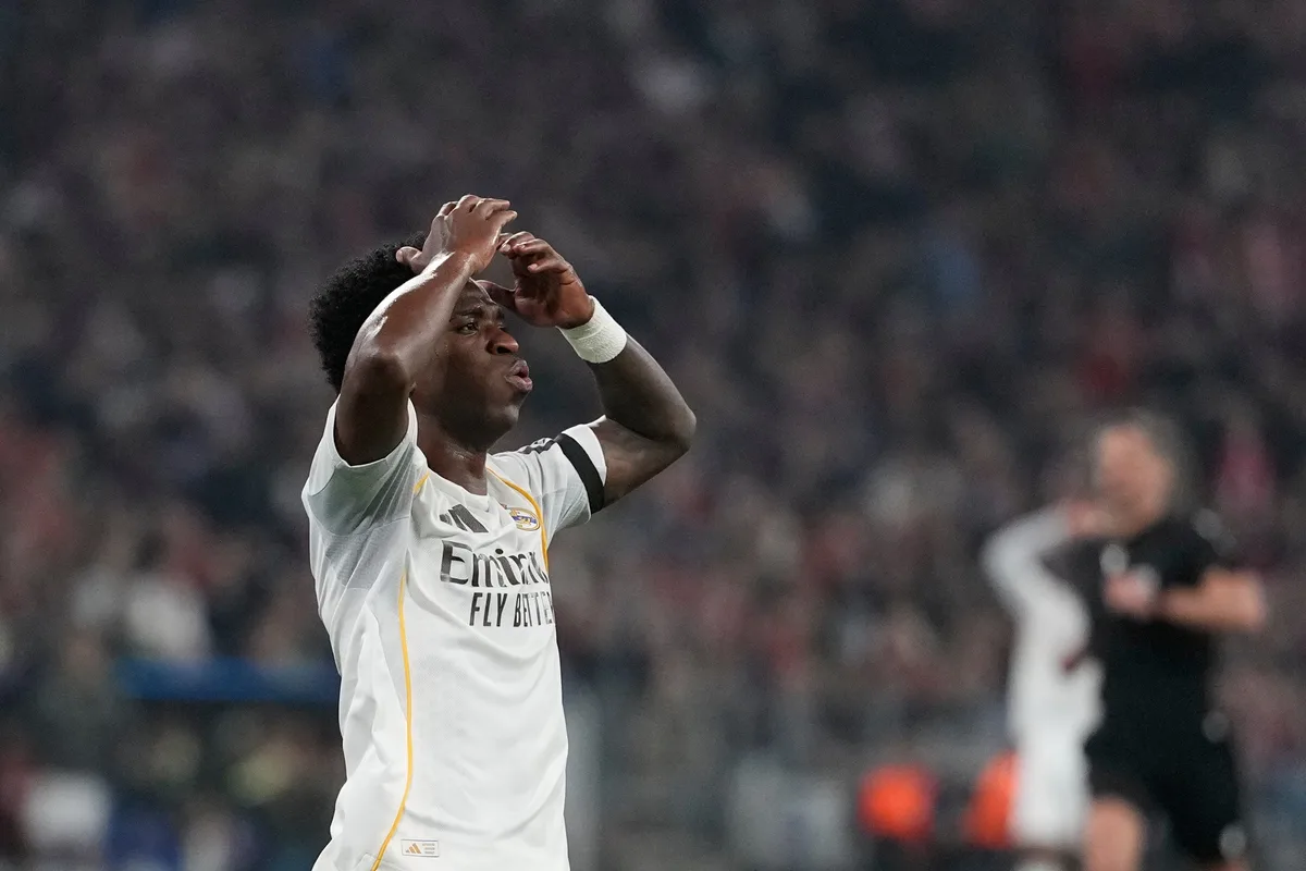 Vinicius Junior vive su peor momento en Real Madrid: apuntado por Mourinho y silbado por el Bernabéu