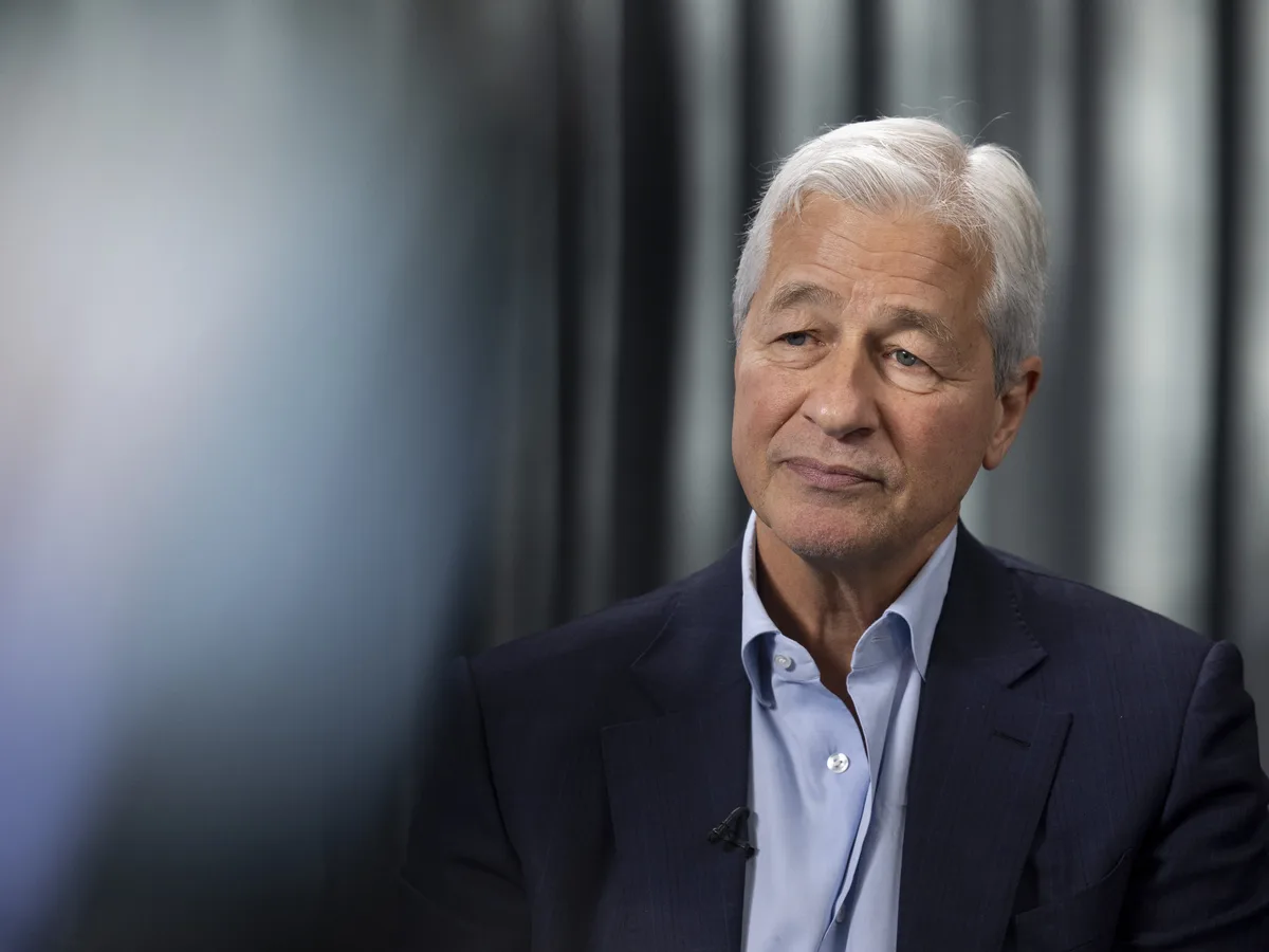 Jamie Dimon says JPMorgan Chase is putting up gates to protect against 'rogue agents'