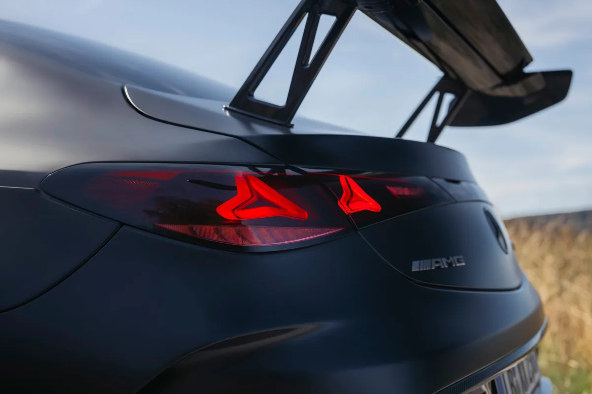 Este Mercedes-AMG CLE tiene motor V8 de 646 CV y una preparación extrema para disfrutar en el circuito