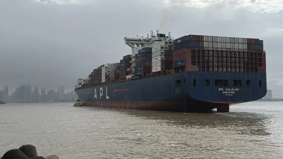 Porto de Itajaí é fechado por forte correnteza após chuvas intensas e fica sem previsão para receber navios