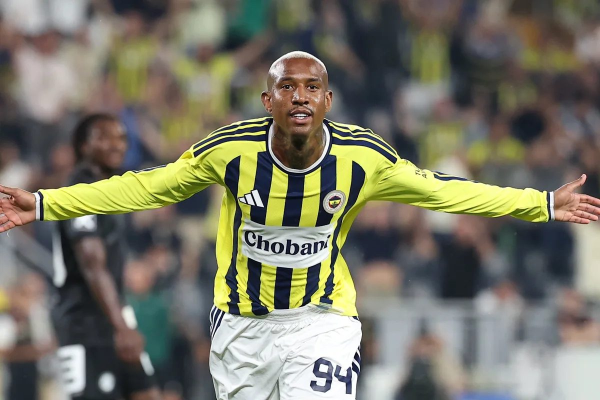 Talisca surpreende e deixa clube turco após renovação e brilho na Champions