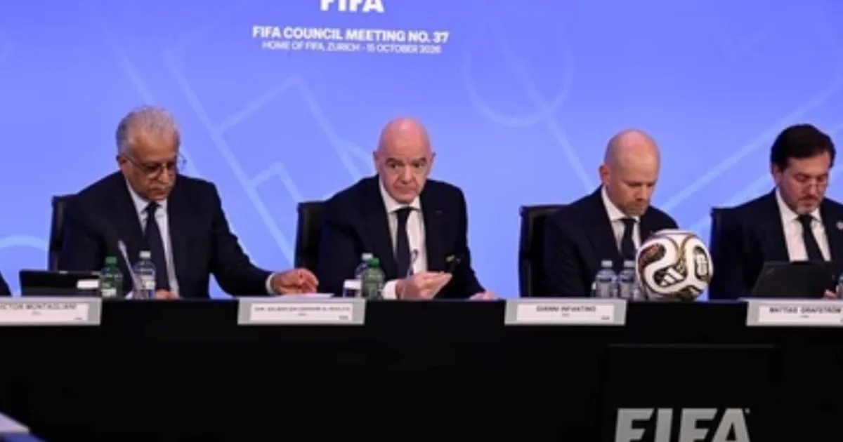 Consejo de la FIFA: Infantino se disculpó por el intento de privatizar el Mundial pero la UEFA no afloja...