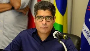 Na Bahia, ACM Neto nega ligação com Overclean e promete controladoria independente