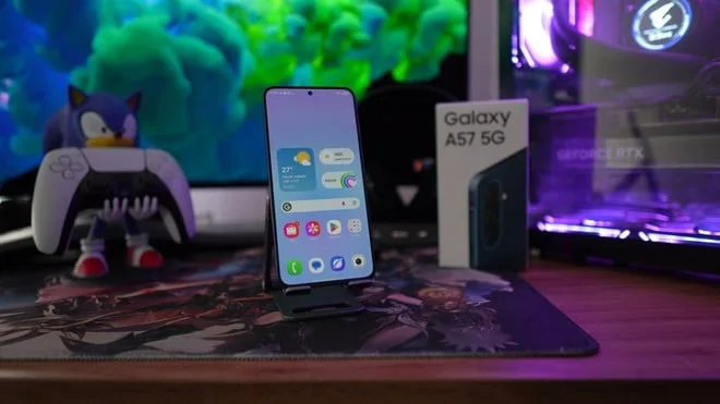 Galaxy A57 + Galaxy Watch 8: kit Samsung com celular e smartwatch aparece com desconto