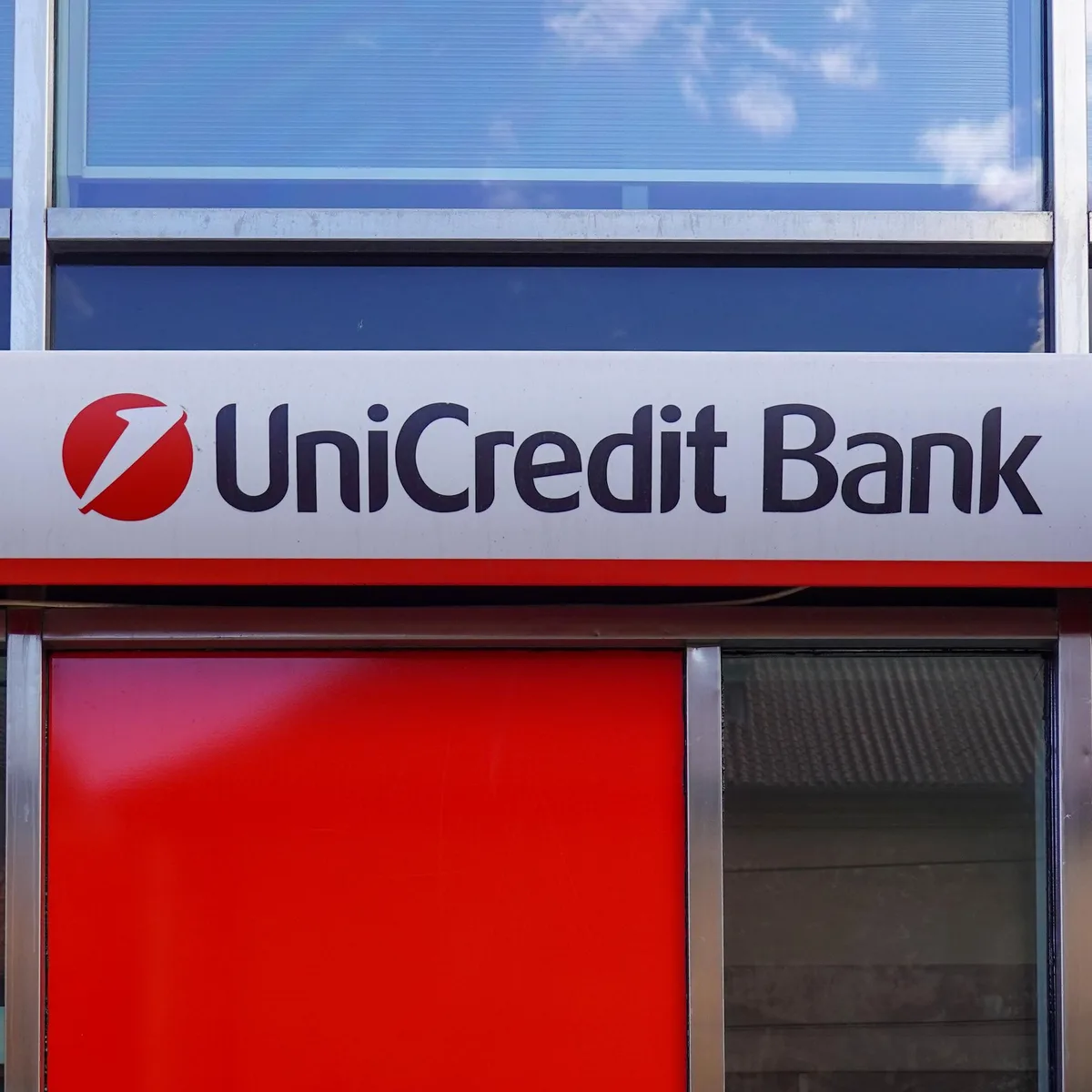 Wirtschaft - Unicredit erhält grünes Licht der EZB für Übernahme der Commerzbank