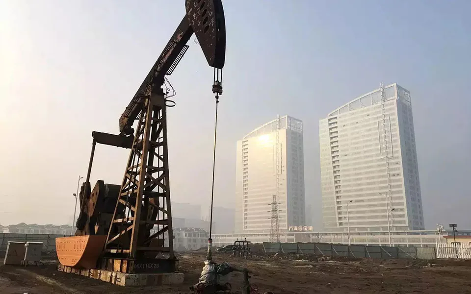 Subida de 10% do petróleo e gás aumenta inflação europeia até 0,36 pontos percentuais, indica estudo