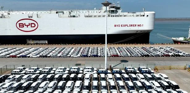 Como o Brasil se tornou válvula de escape da produção de carros da BYD?
