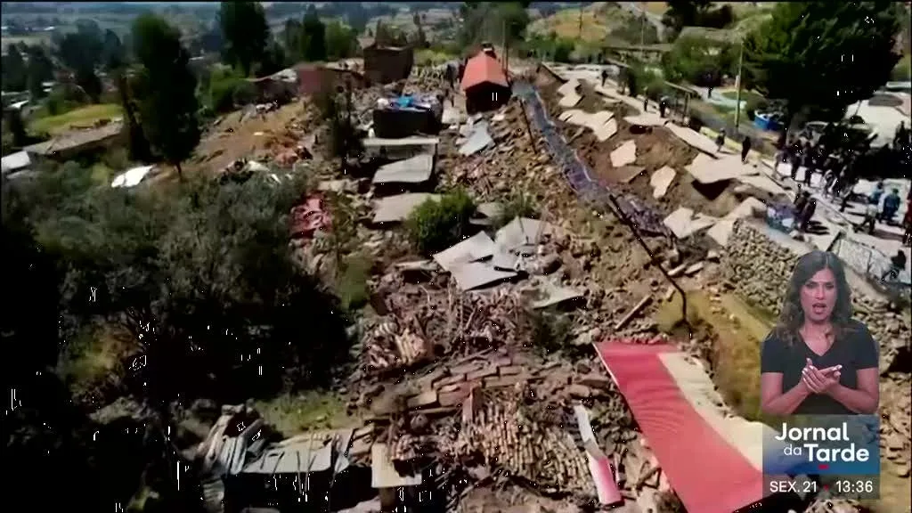 Sismo de magnitude 6,7 no Peru fez feridos e danificou habitações