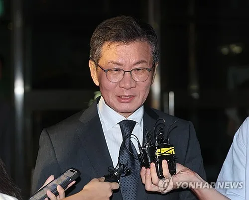경찰, '홍명보 선임 개입 의혹' 정몽규 12시간 마라톤 조사(종합)