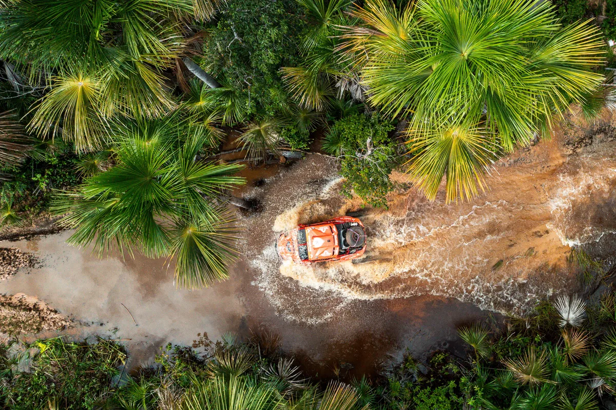 Rally dos Sertões 2026: pilotos desembarcam em solo tocantinense