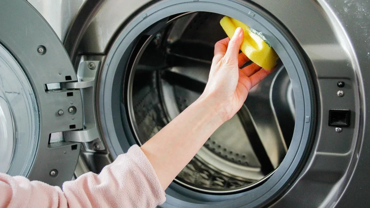 Haushalt: Dieses beliebte Hausmittel hat in der Waschmaschine absolut nichts verloren