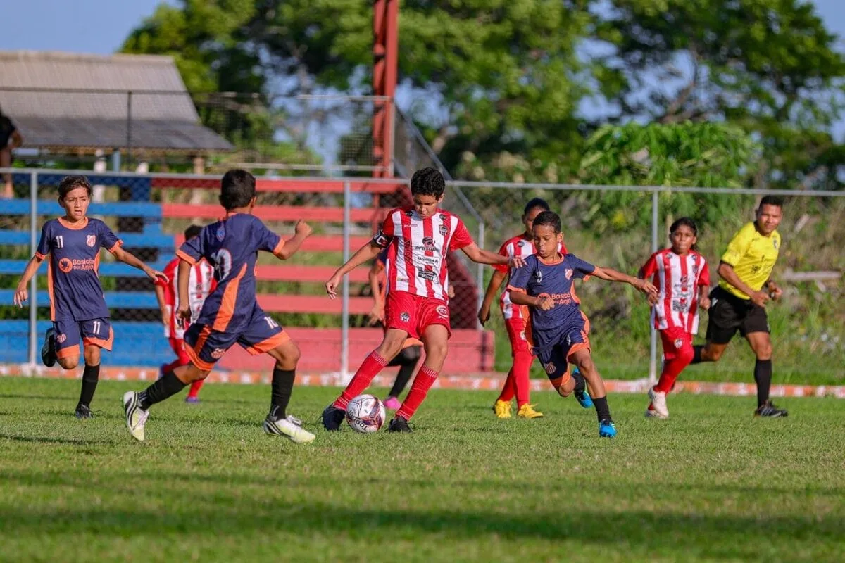 Santa Cruz vence CT da Baixada e mantém os 100% no Estadual Sub-11