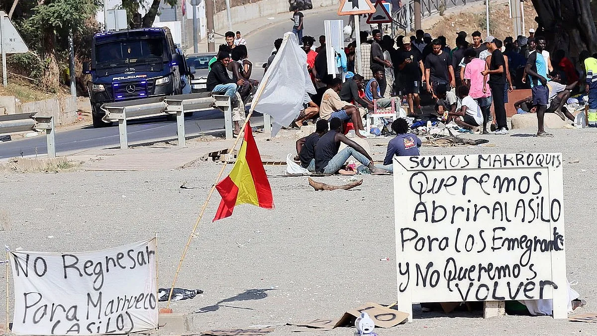 Espanha desafia Bruxelas e prepara transferências de migrantes menores