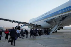 Air Force One vira ‘avião-isca’ em meio a ameaça de ataque a Trump