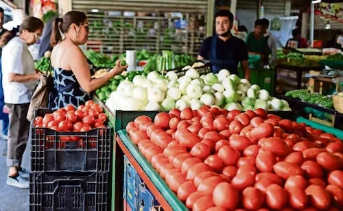 Profeco identifica aumento en precio de cebolla y limón por "varios indicadores"; comparte receta de pozole por 292 pesos