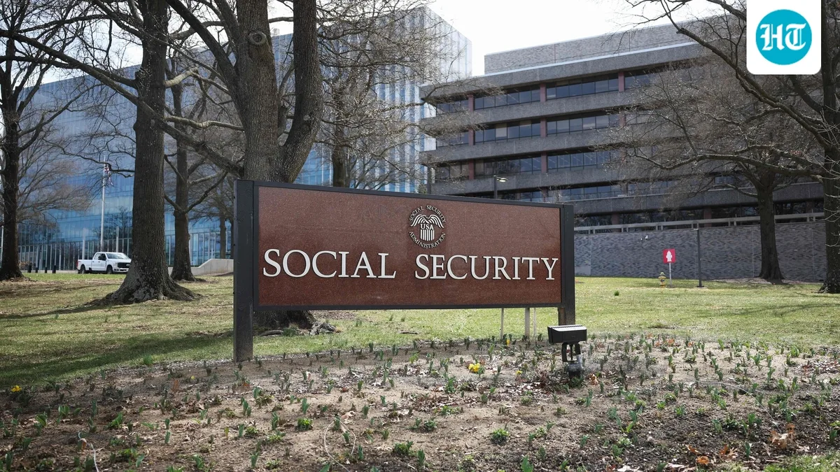 Social Security tax increase could cost workers $3,000 a year: What other options could prevent 22% benefit cuts?