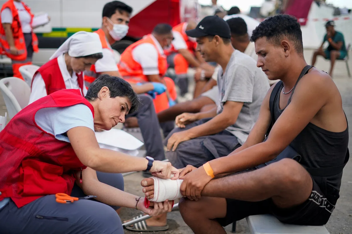 Otra noche de tensión en Ceuta con ataques contra los migrantes: dos heridos por arma blanca y ocho detenidos en diversos incidentes
