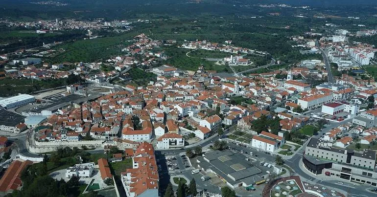 Alcanena mantém aposta na habitação após fim do PRR