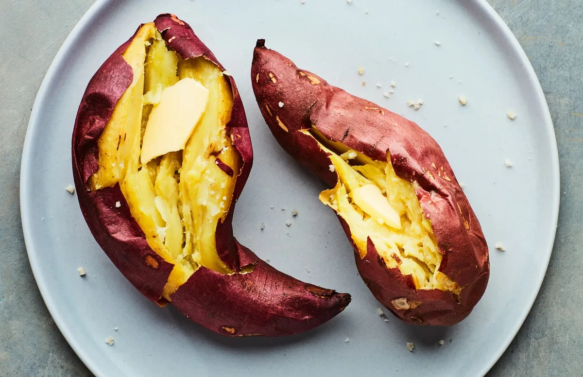 Batata-doce é realmente melhor que a batata comum? Veja as diferenças e qual escolher para treinar