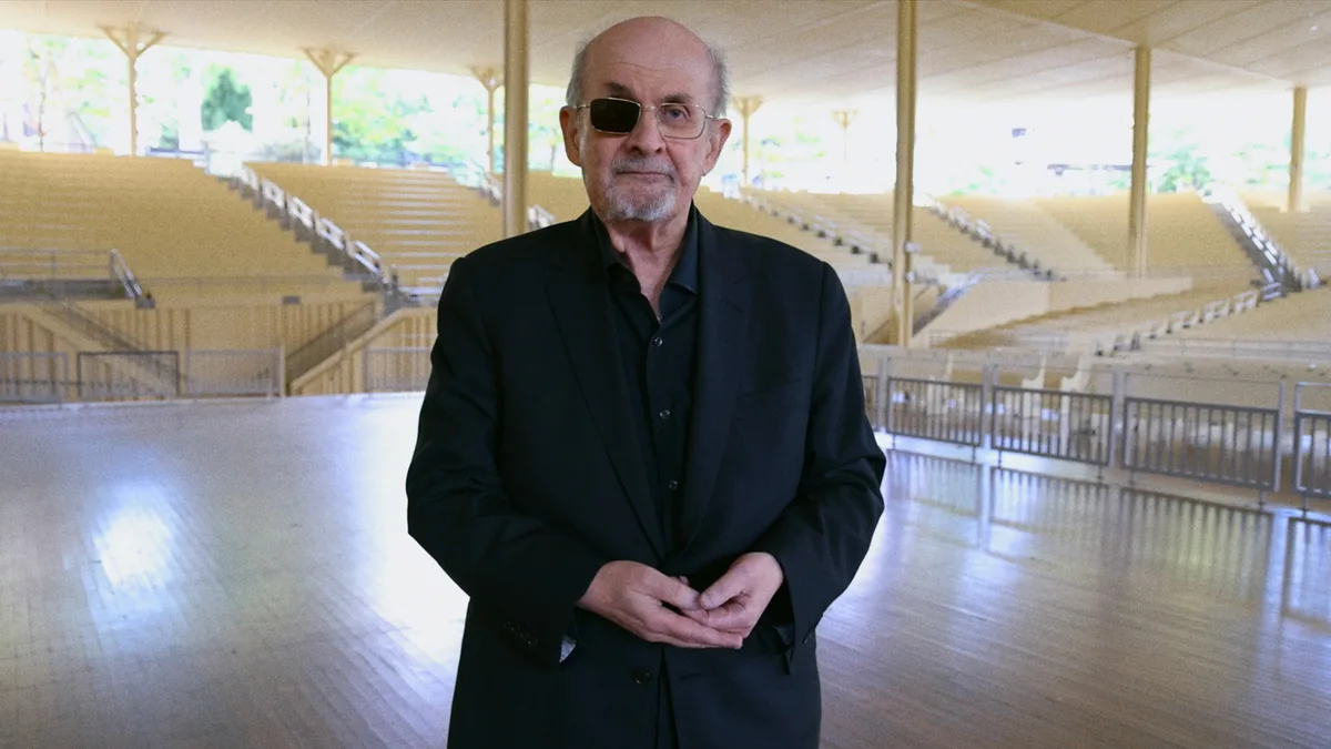 ‘Knife: The Attempted Murder of Salman Rushdie’ Review: Alex Gibney Profiles the Controversial Author During His Harrowing Hospitalization