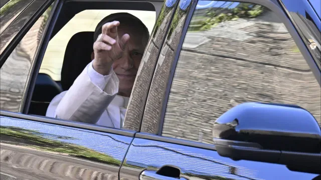 Papa Leão XIV terá alta este sábado após "avaliação clínica"