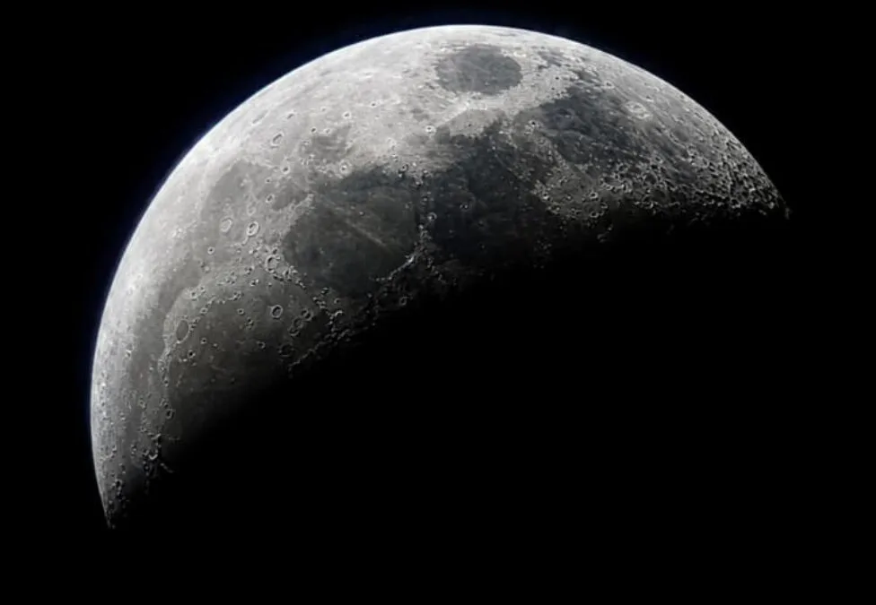 Eclipse lunar encanta observadores do Acre com alinhamento entre Sol, Terra e Lua