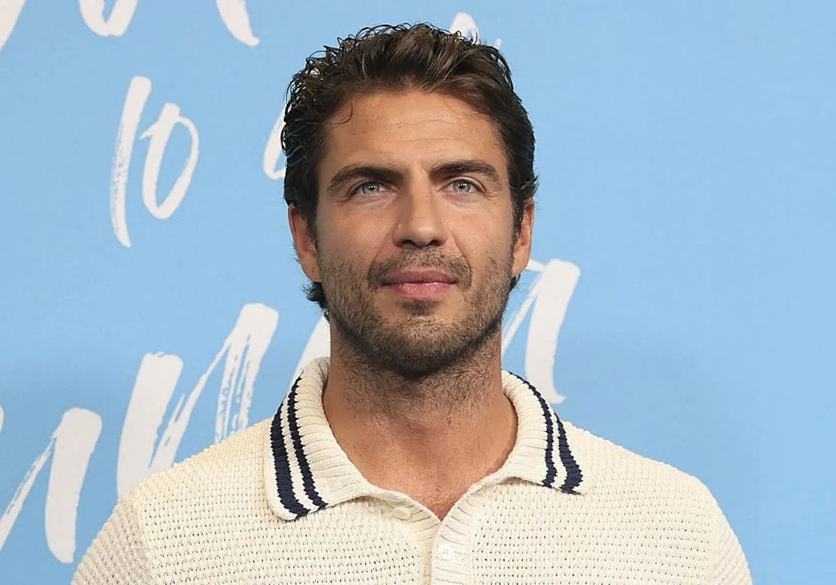 Maxi Iglesias, sobre el altercado que tuvo en sus inicios con dos directoras de casting: «Me dijeron que en este país no iba a trabajar. Así de duro»