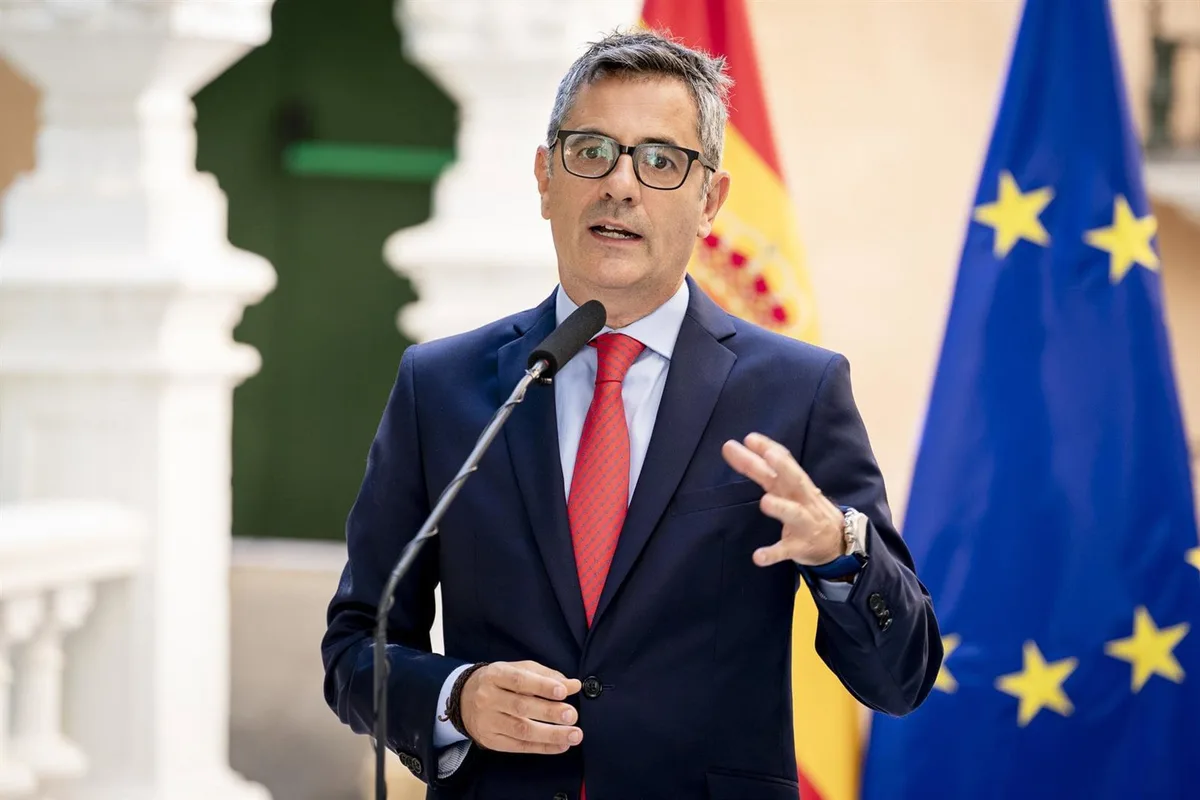 Bolaños respeta las concentraciones de apoyo a Ceuta, pero acusa a PP y Vox de "instigarlas" desde el "partidismo"