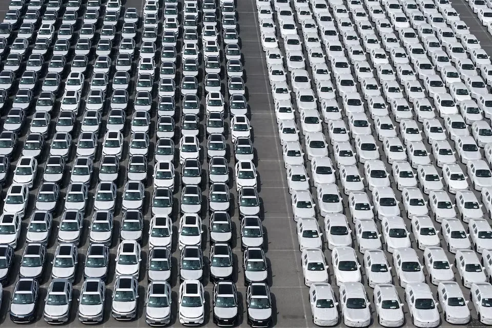 China faz maior recall de carros da história por risco com maçanetas embutidas