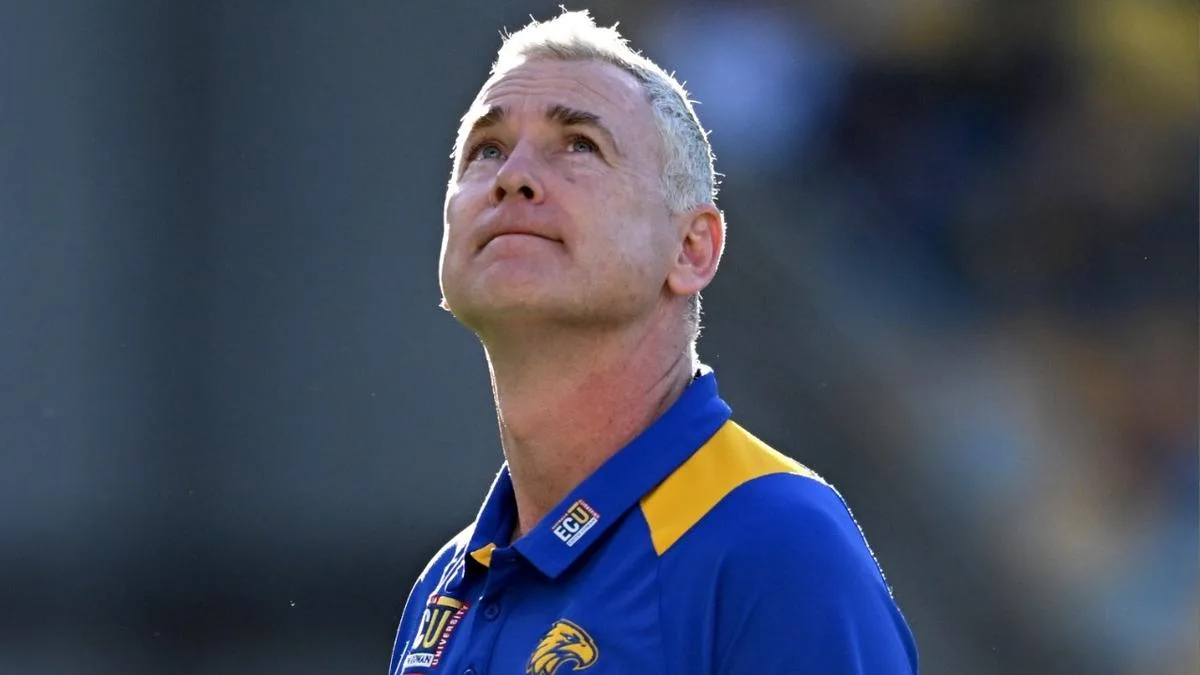 Adam Simpson backs away from applying to coach beloved former club North Melbourne after battling ‘awkward’ situation