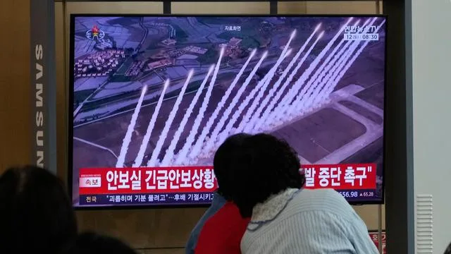 Nord- und Südkorea: Nordkorea feuert erneut ballistische Kurzstreckenraketen ab