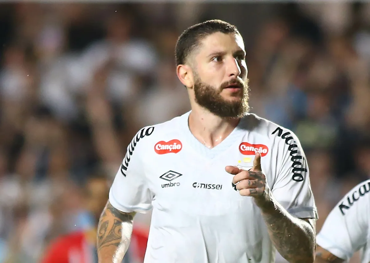 Zé Rafael assina contrato com o Alverca, de Portugal