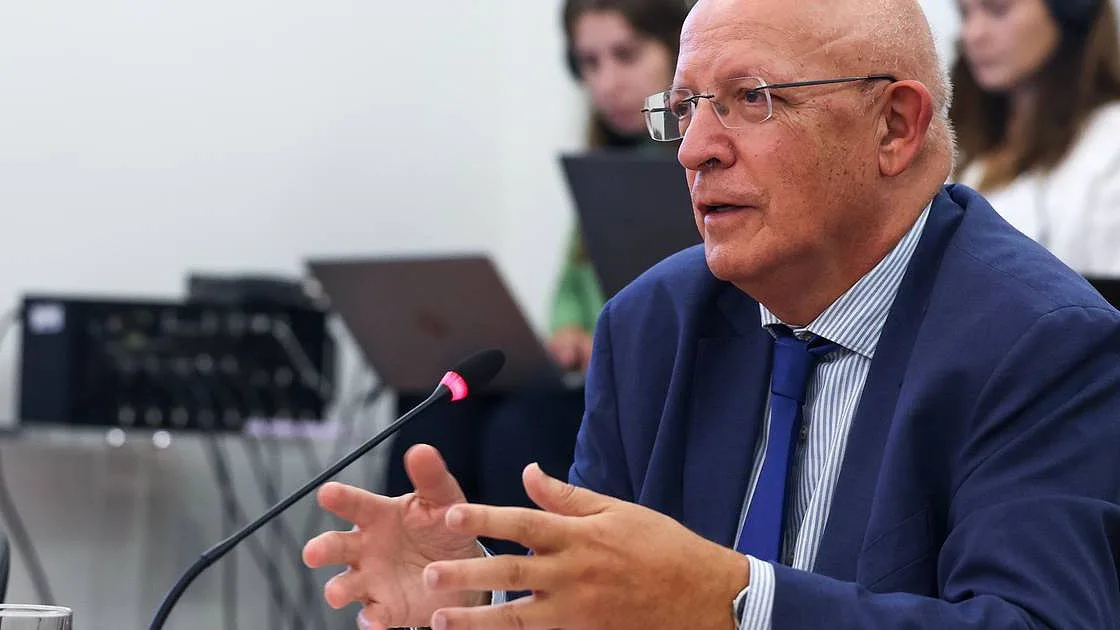 Augusto Santos Silva acusa partidos de aproveitarem polémicas com Luís Neves