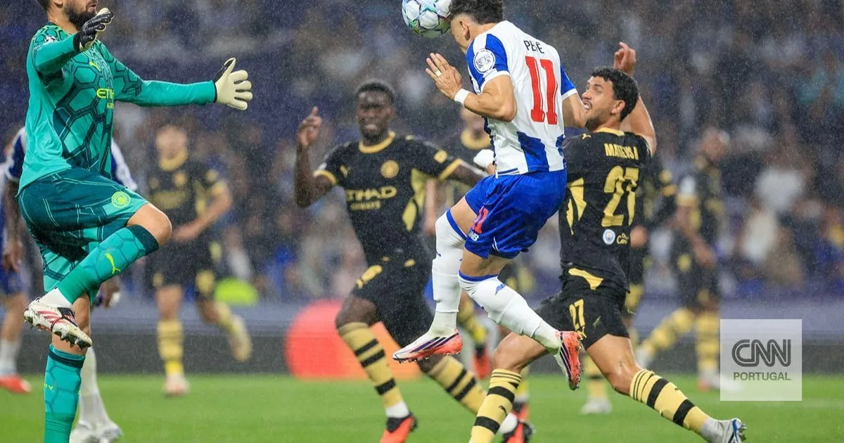 Adepto proibido de frequentar em estádios foi apanhado a tentar entrar no FC Porto-Manchester City