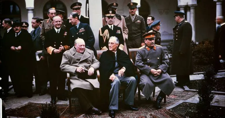 A realpolitik por trás da história oficial da Segunda Guerra
