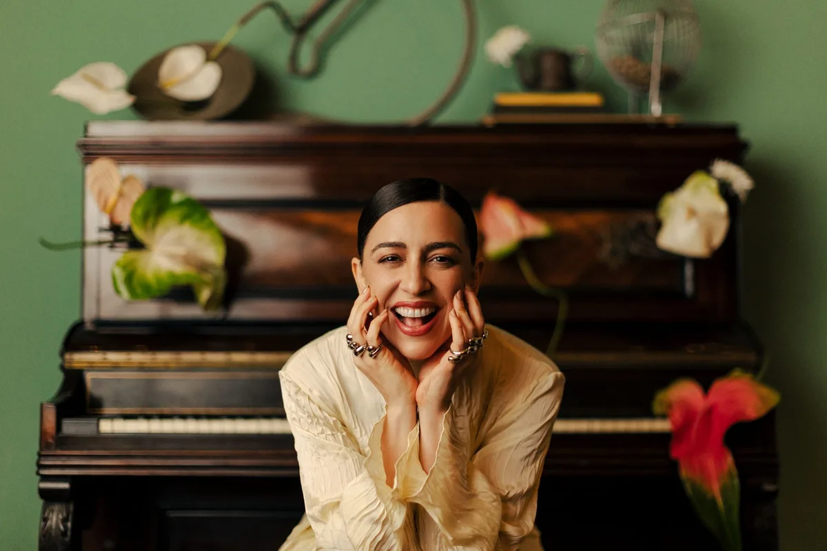 Roberta Sá comemora 20 anos de carreira com show em Salvador