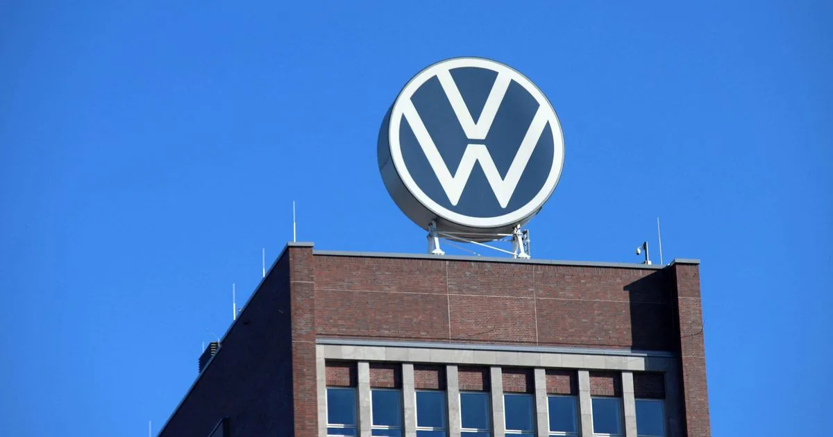50 000 postes en plus sur la sellette chez Volkswagen, dont la moitié en Allemagne : la série noire se poursuit pour l’automobile outre-Rhin