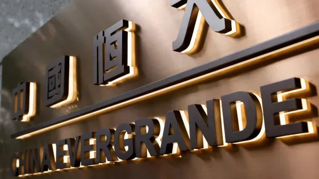 Justiça da China condena fundador da imobiliária Evergrande a perpétua