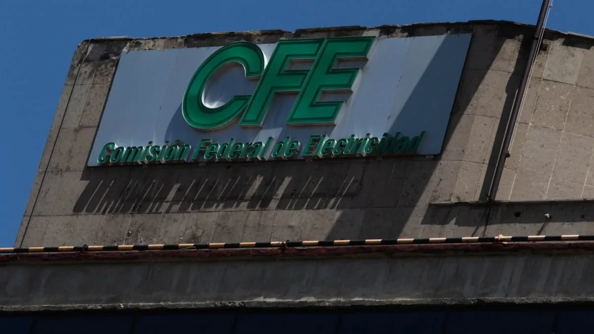 CFE gana batalla legal en EU: Seguirá juicio contra exdirectivos por contratos de gas natural