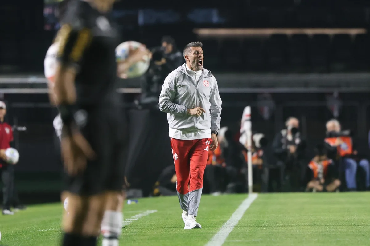 Pezzolano diz que ainda pode salvar o Inter, mas admite: "Cada vez mais difícil"
