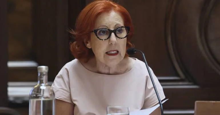 Ministra diz que Bruxelas apoia participação pública na REN