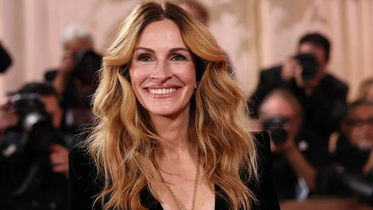 La técnica de Julia Roberts para unas ondas naturales que no parecen hechas con tenacilla