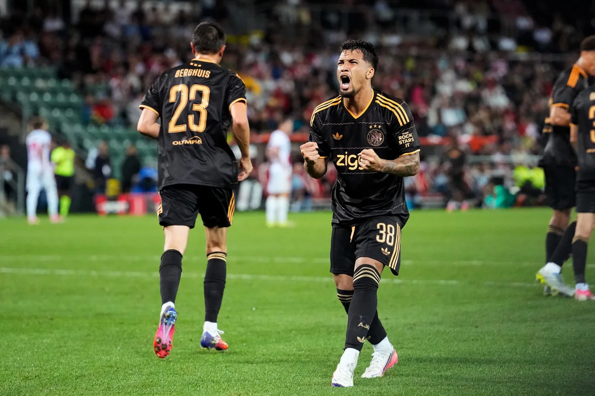 Marcos Leonardo, ex-Santos, faz primeiro gol pelo Ajax; veja