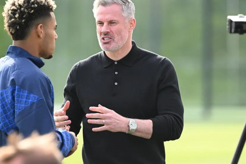 Jamie Carragher visé par une demande de mise en faillite après une demande de l'administration fiscale et douanière britannique