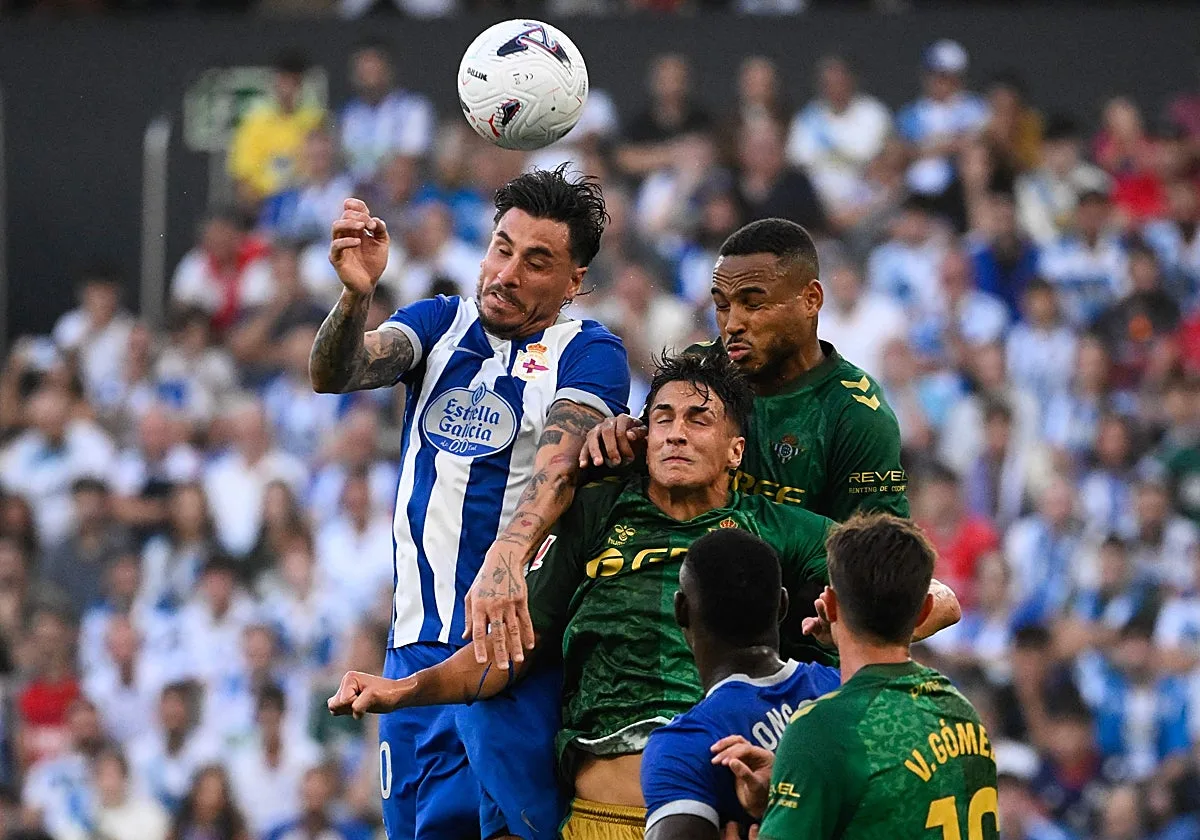 Enzo le da la victoria al Betis Deportivo en el último suspiro en Badajoz (0-1)