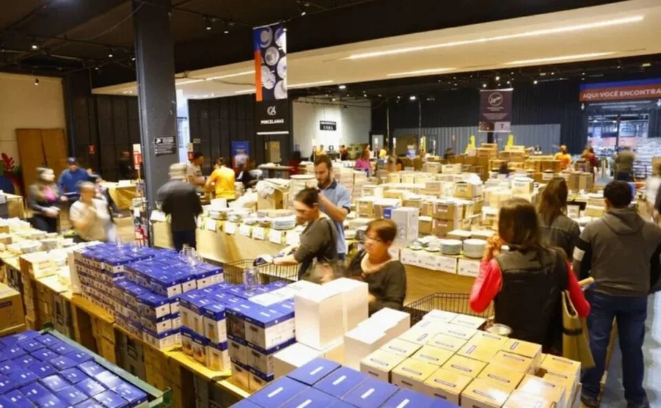 Tramontina abre novo feirão de fábrica com 150 mil potes e panelas a partir de R$ 5 no RS