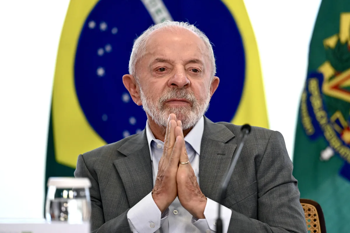 A comemoração de Lula com a aprovação do fim da escala 6×1